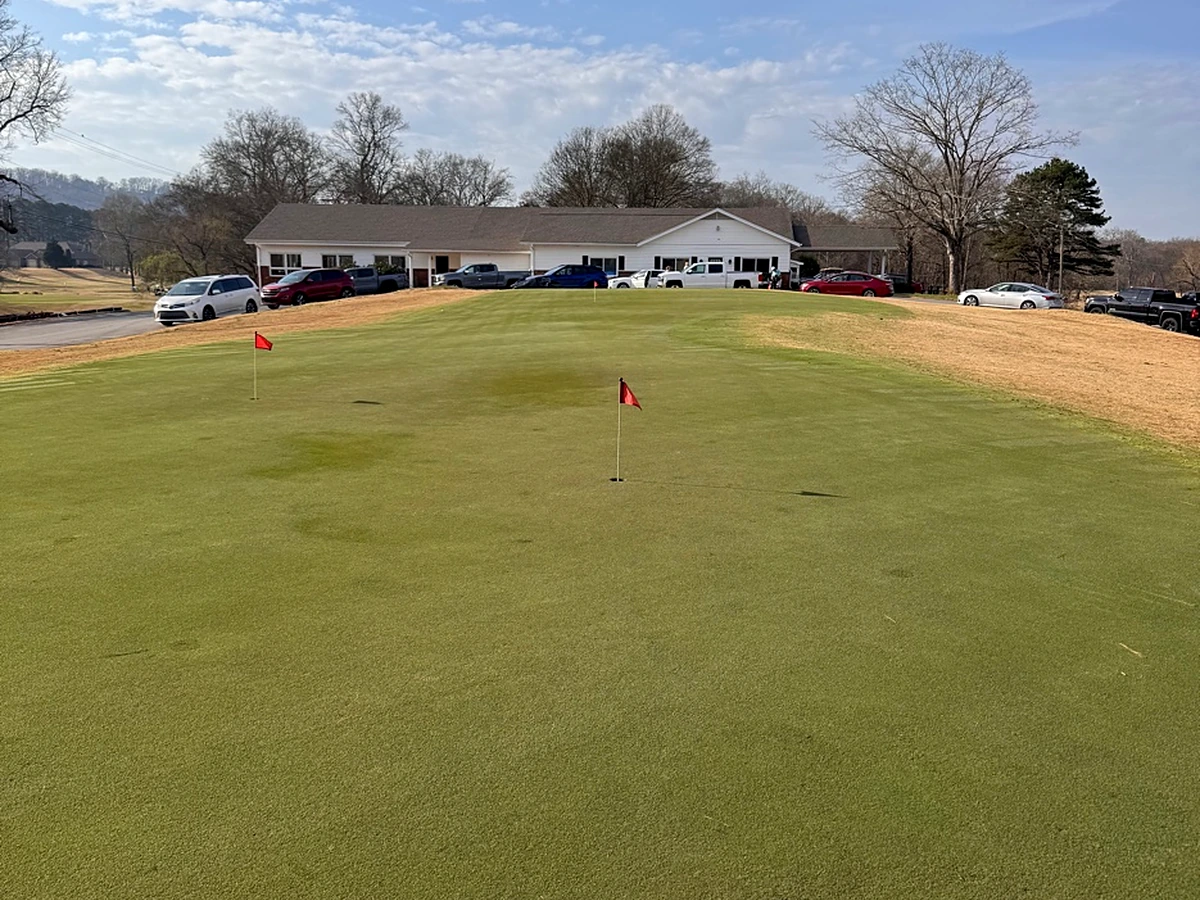 Creeks Bend clubhouse
