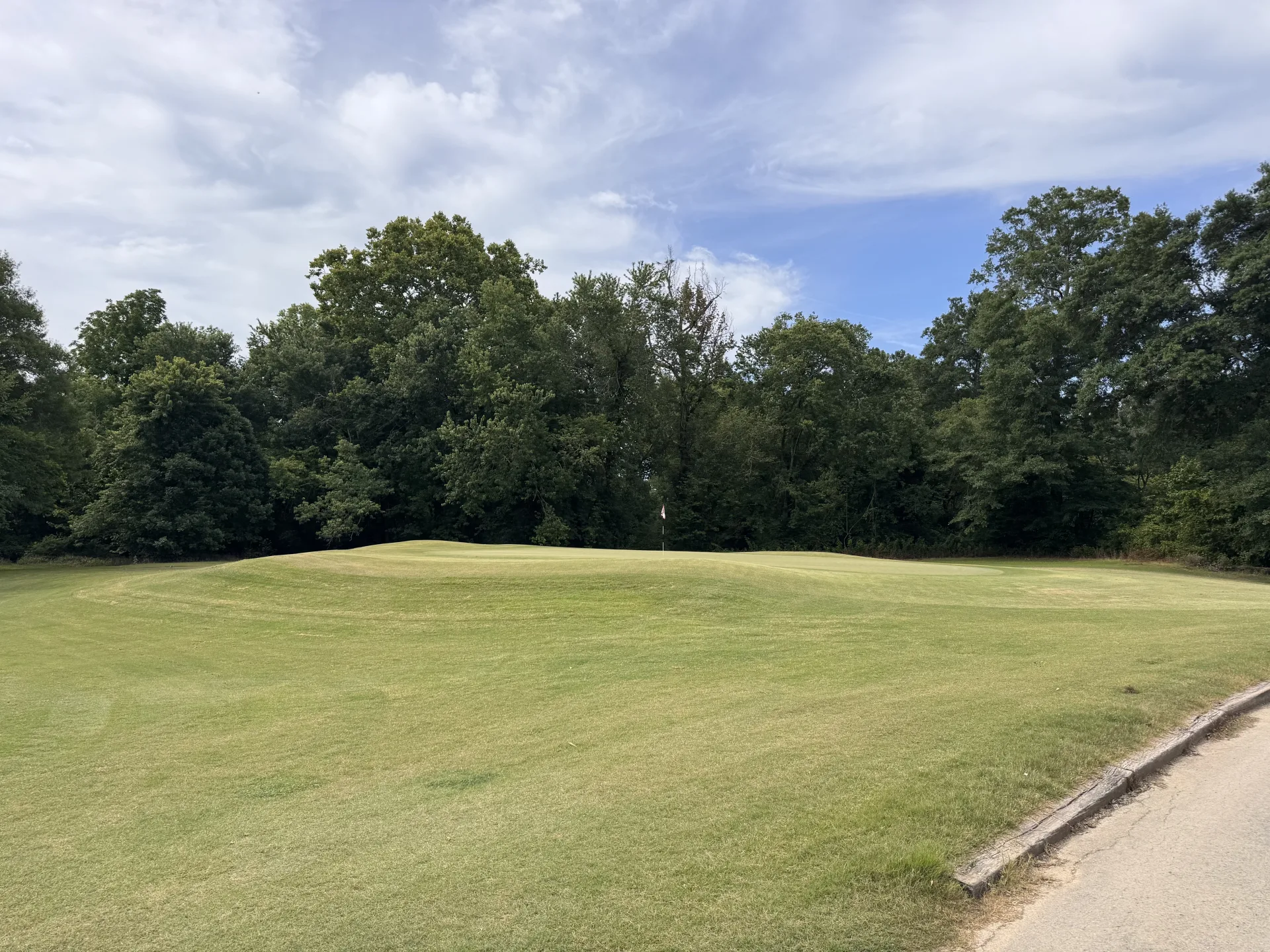 Manicured green at Creeks Bend